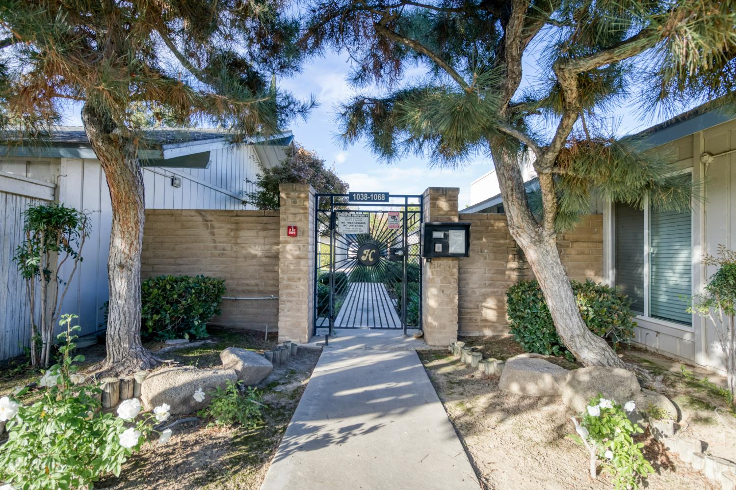 1068 W Browning Ave #B, Fresno, CA 93711