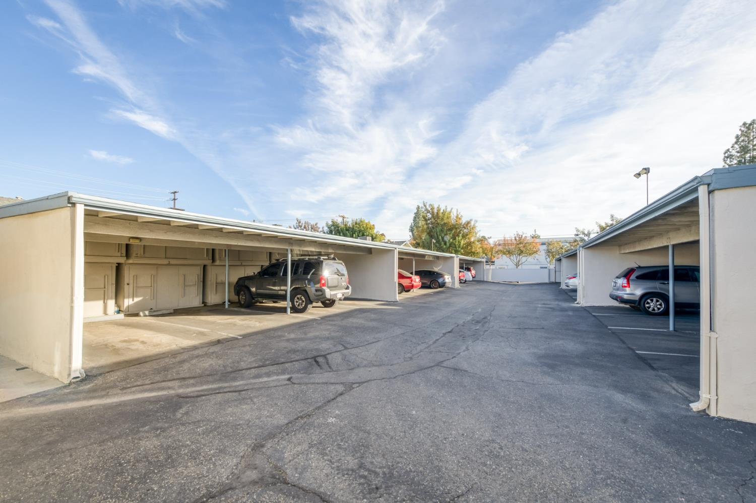 1068 W Browning Ave #B, Fresno, CA 93711