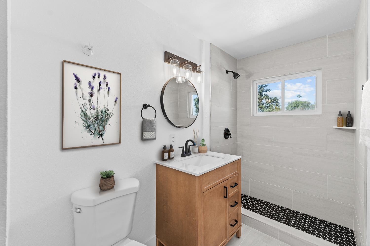 2972 E Northdale Ave, Fresno, CA 93726