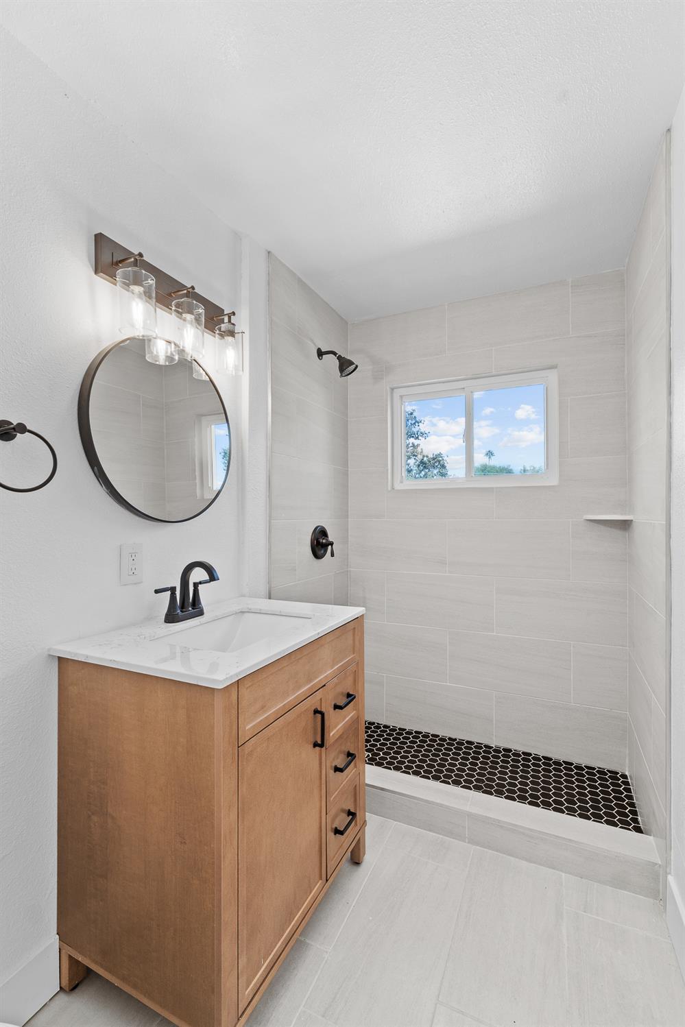 2972 E Northdale Ave, Fresno, CA 93726