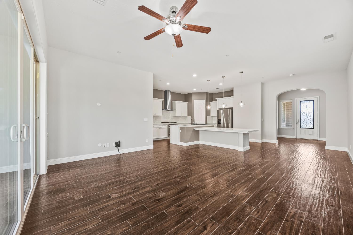 1836 E Bella Rosa Ave, Fresno, CA 93730