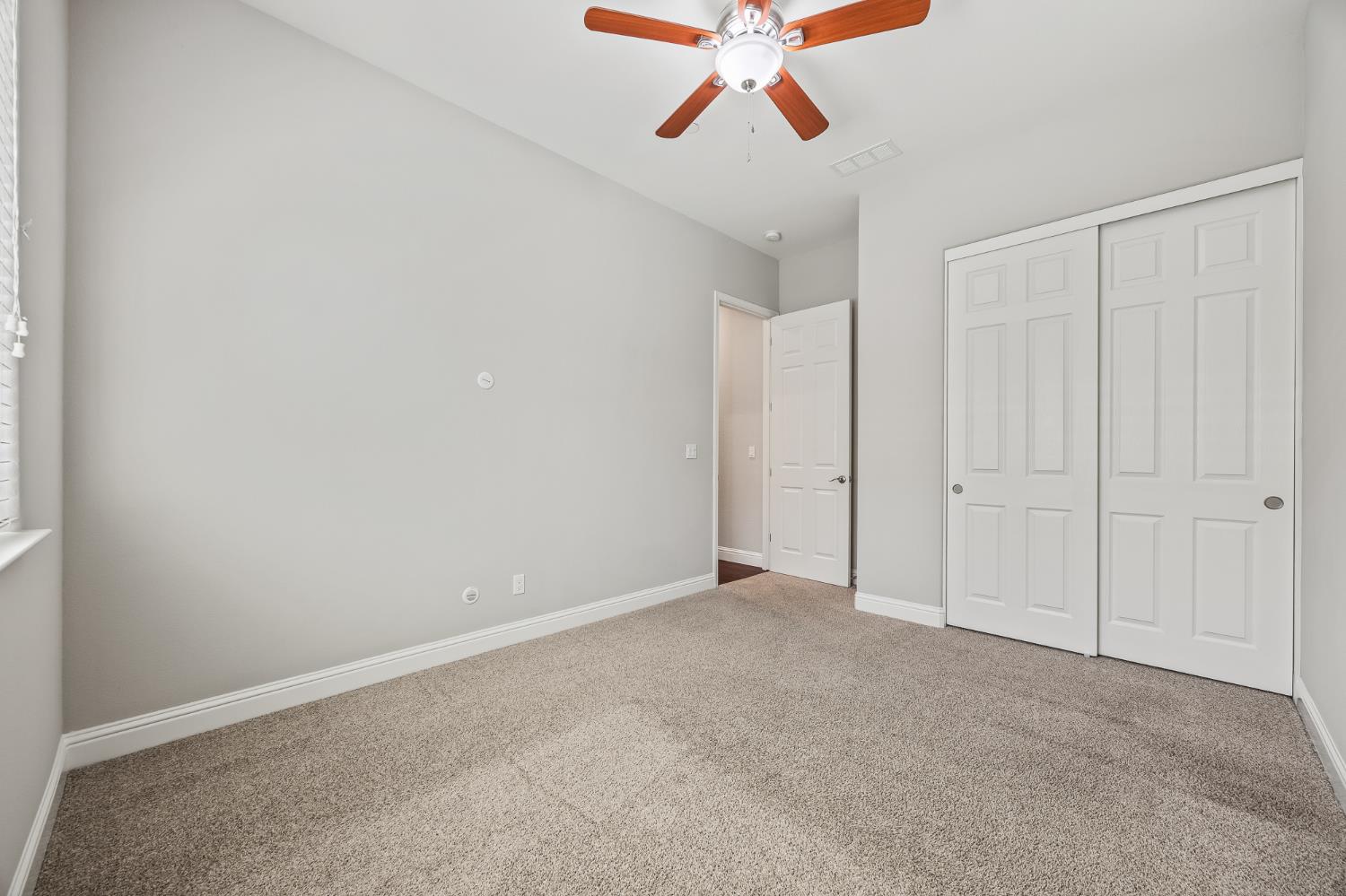 1836 E Bella Rosa Ave, Fresno, CA 93730