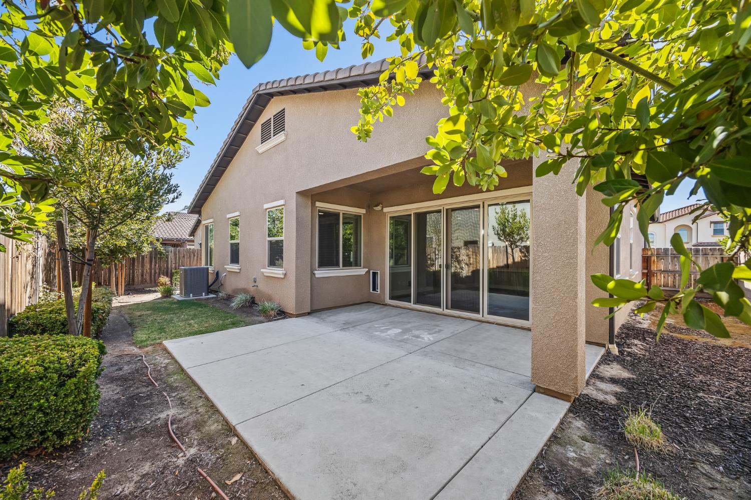 1836 E Bella Rosa Ave, Fresno, CA 93730