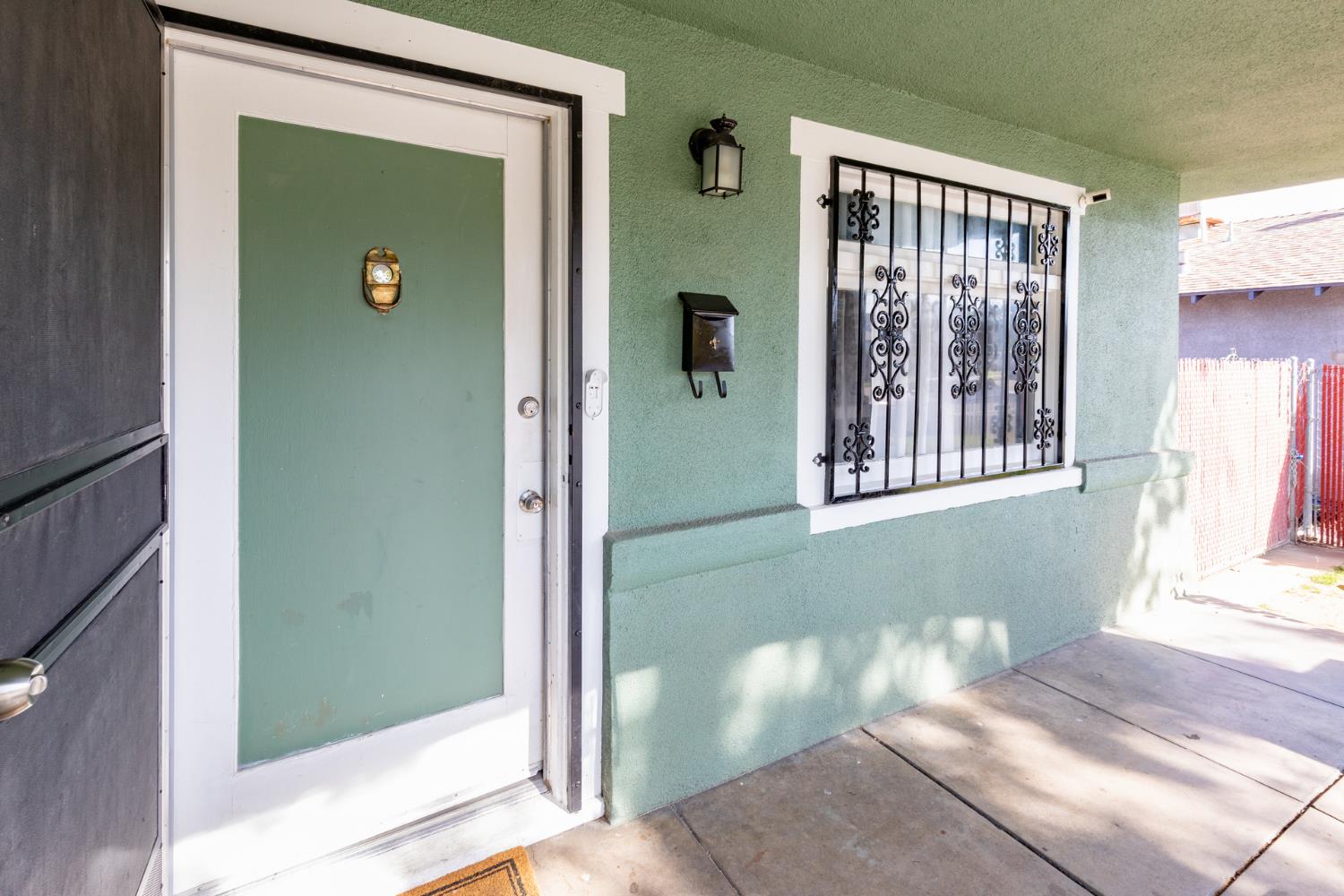 3205 E Liberty Ave, Fresno, CA 93702