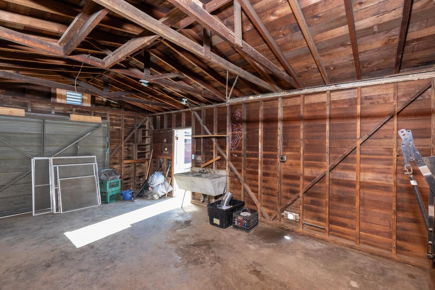 3205 E Liberty Ave, Fresno, CA 93702