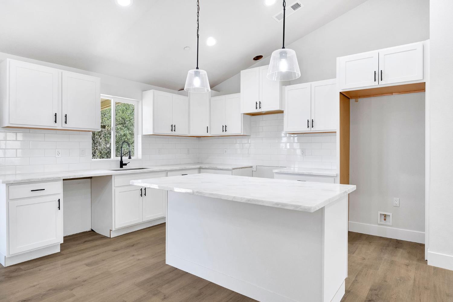 41453 Long Hollow Dr, Coarsegold, CA 93614