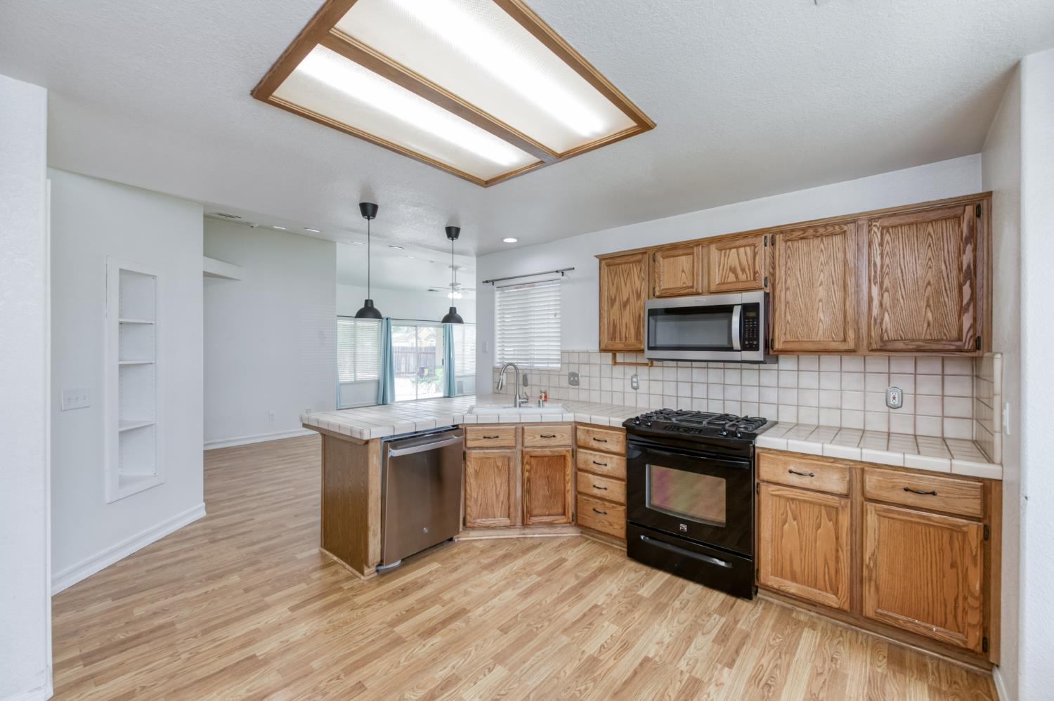 1810 N Jasmine Ave, Reedley, CA 93654