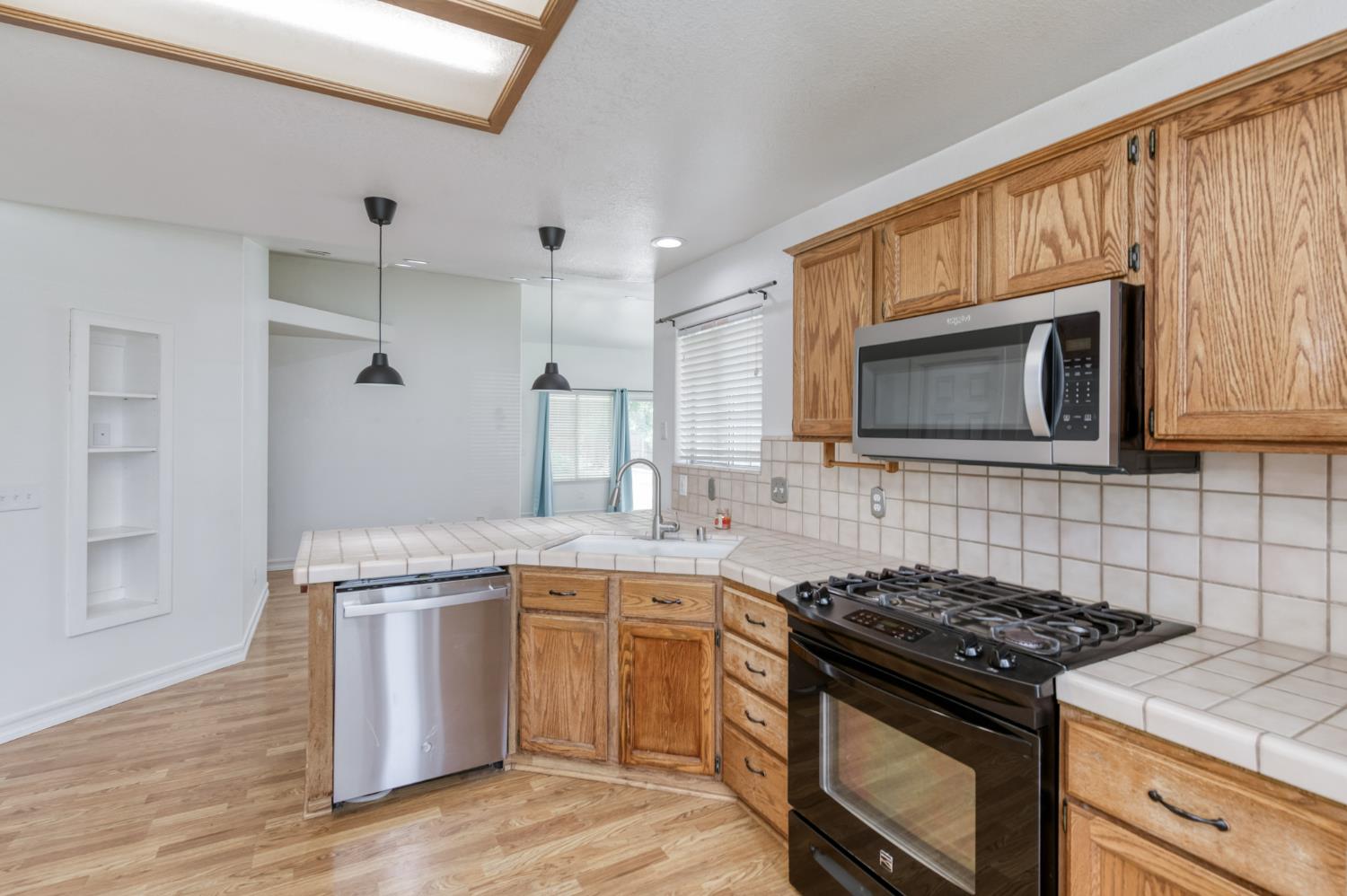 1810 N Jasmine Ave, Reedley, CA 93654