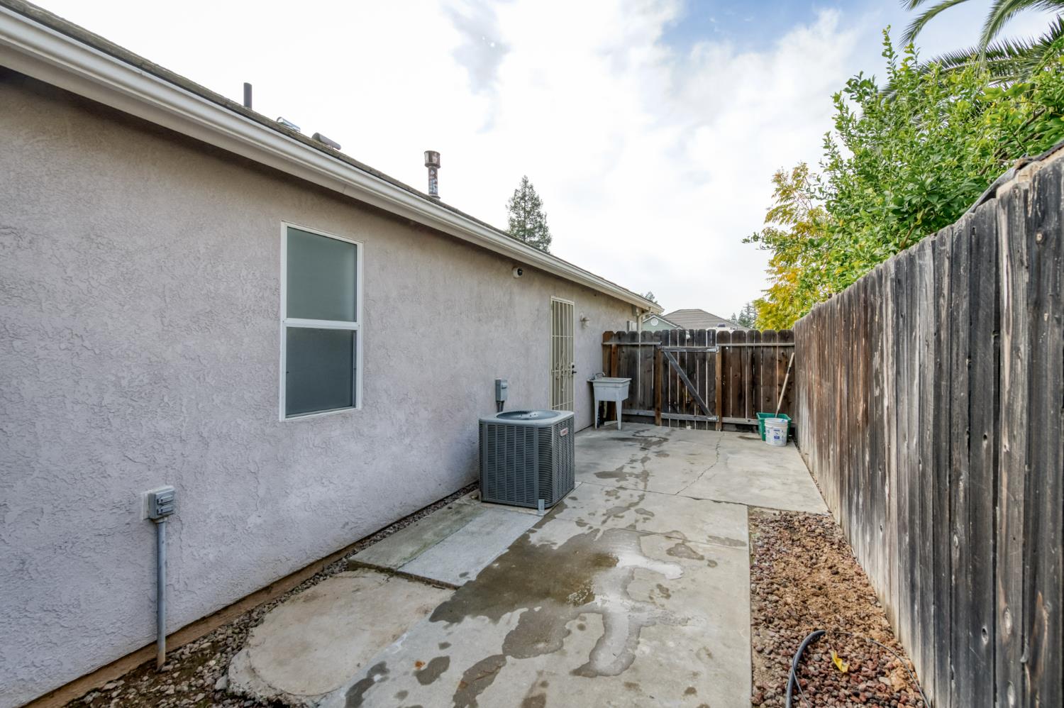 1810 N Jasmine Ave, Reedley, CA 93654