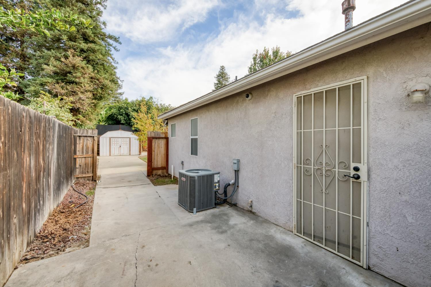 1810 N Jasmine Ave, Reedley, CA 93654