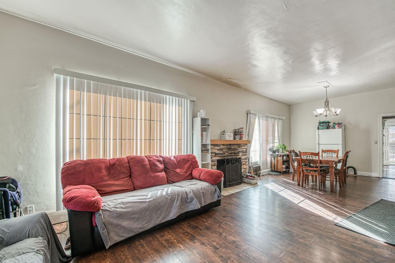 433 N Glenn Ave, Fresno, CA 93701