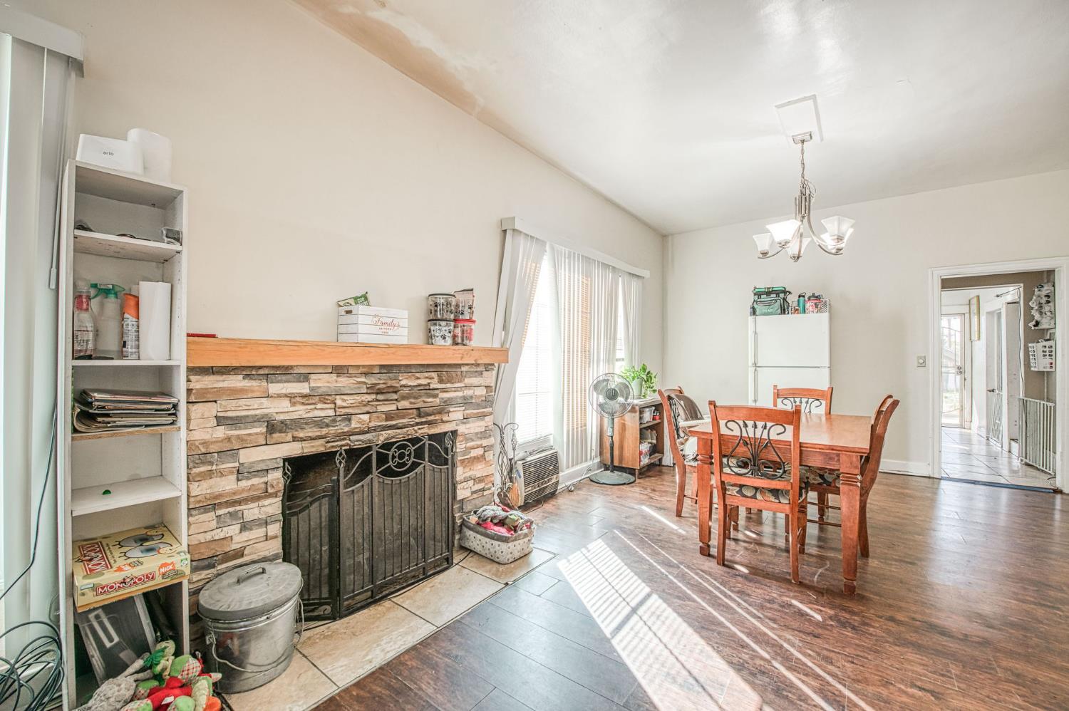 433 N Glenn Ave, Fresno, CA 93701