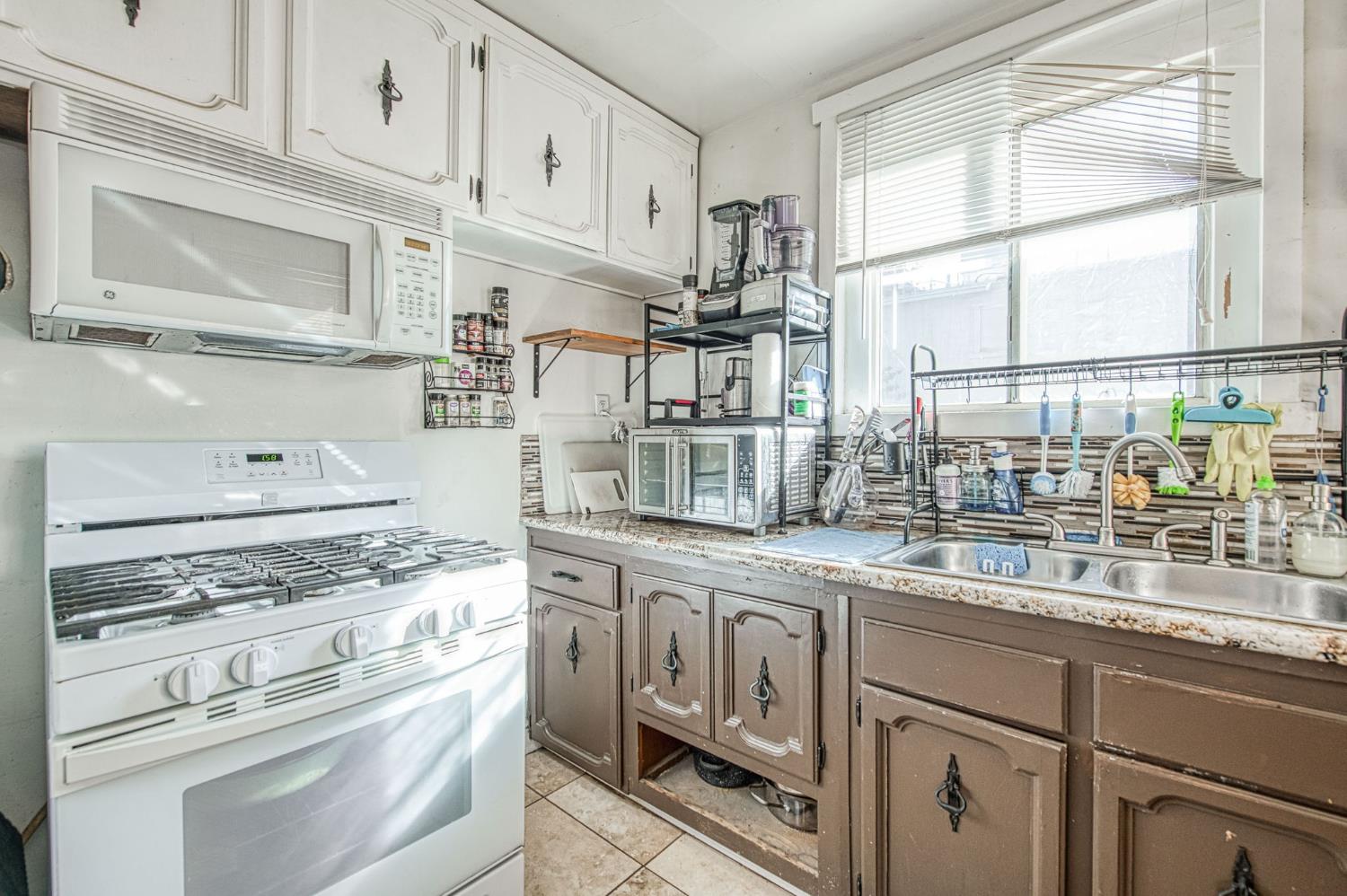 433 N Glenn Ave, Fresno, CA 93701