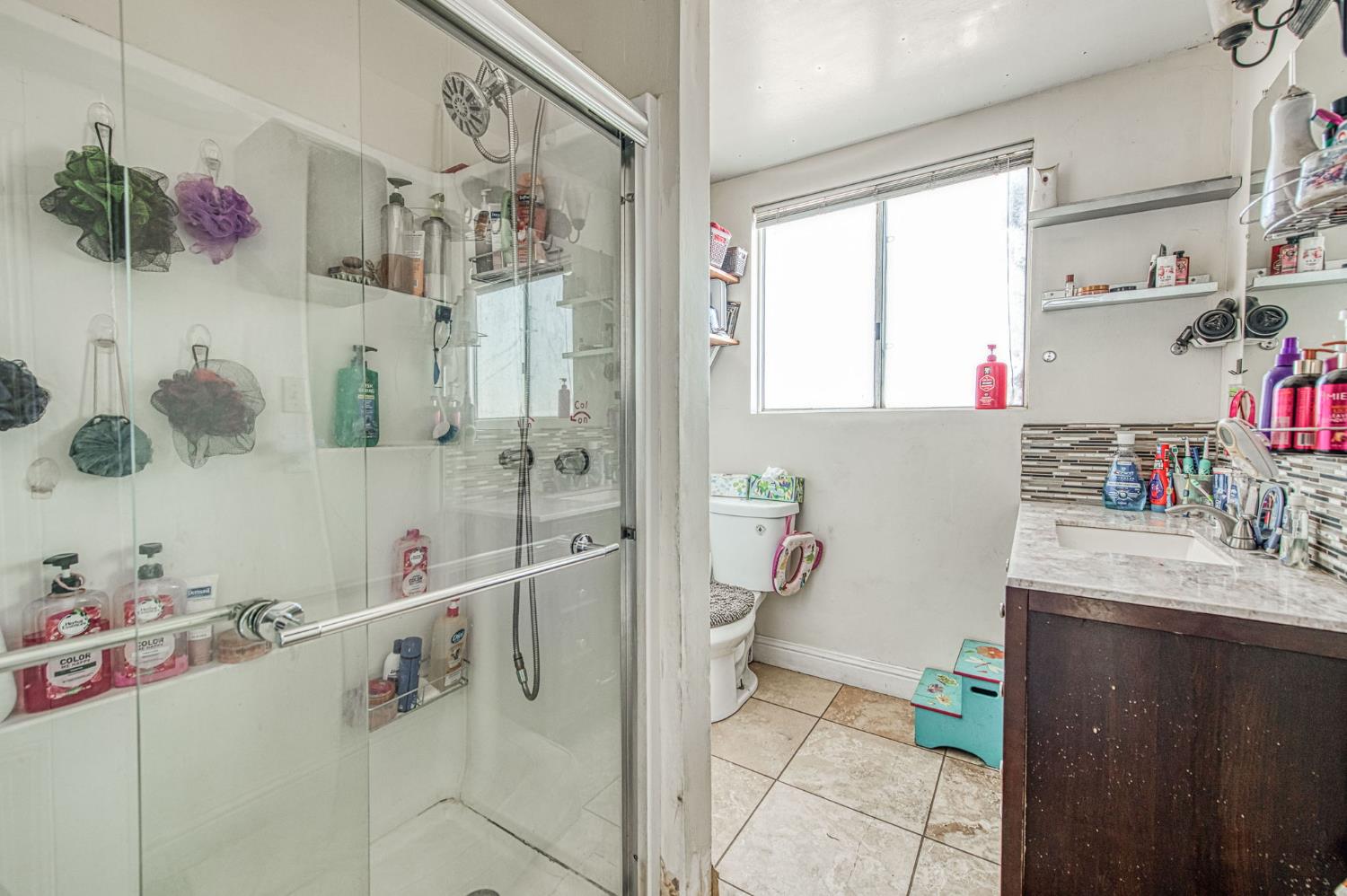 433 N Glenn Ave, Fresno, CA 93701