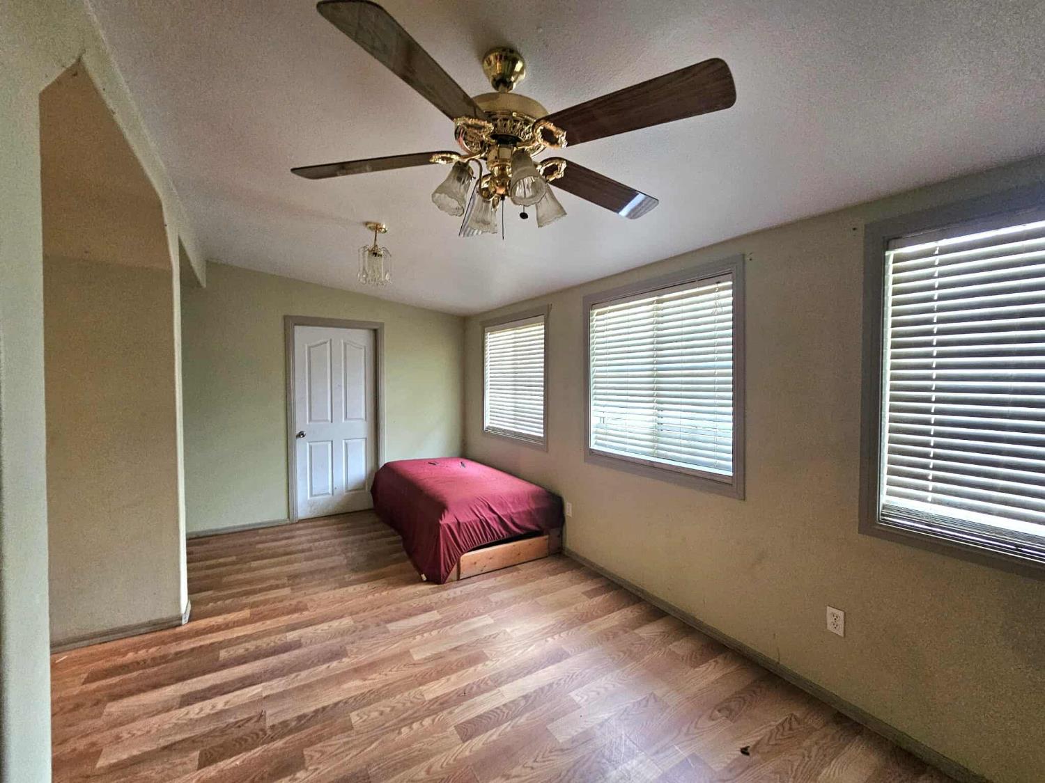 14398 Avenue 88, Pixley, CA 93256