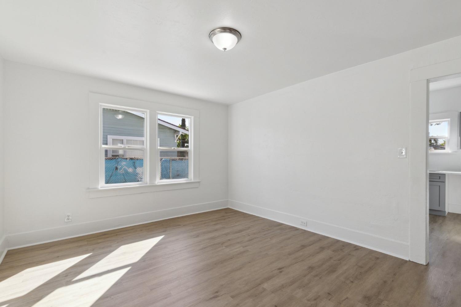 832 S 4Th St, Fresno, CA 93702