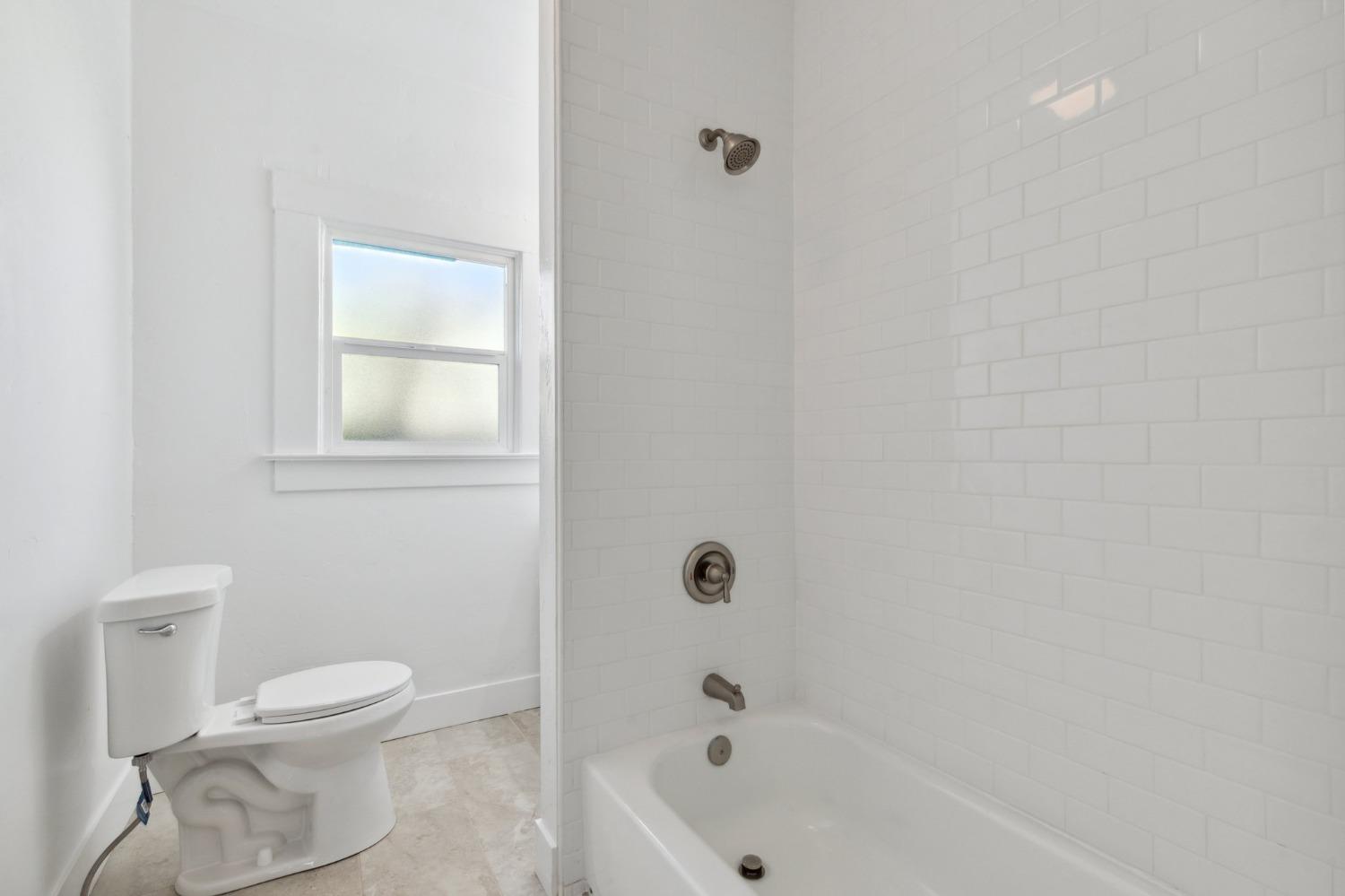 832 S 4Th St, Fresno, CA 93702