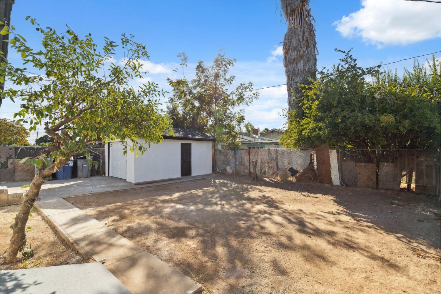 832 S 4Th St, Fresno, CA 93702