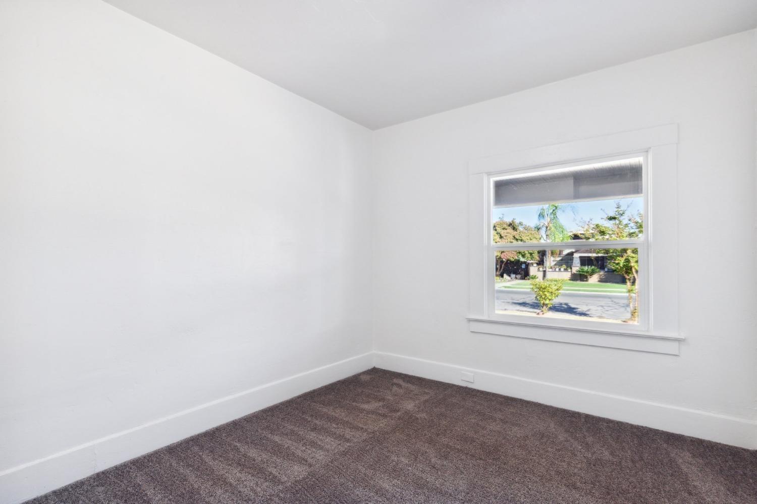 832 S 4Th St, Fresno, CA 93702