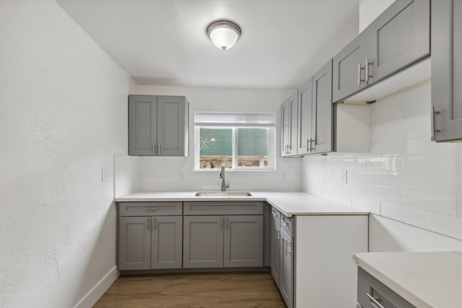 1835 E Clay, Fresno, CA 93701