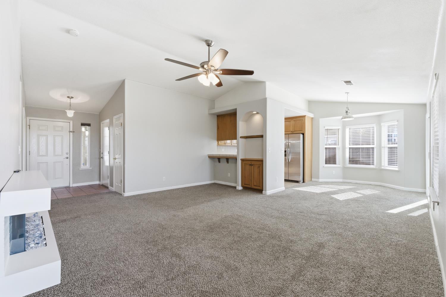 184 S Doubletree Way, Madera, CA 93637