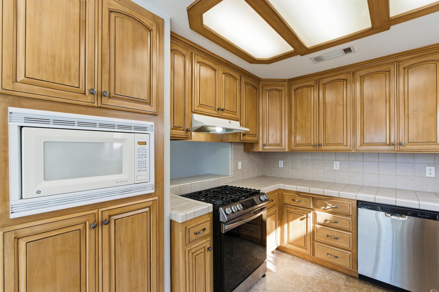 184 S Doubletree Way, Madera, CA 93637