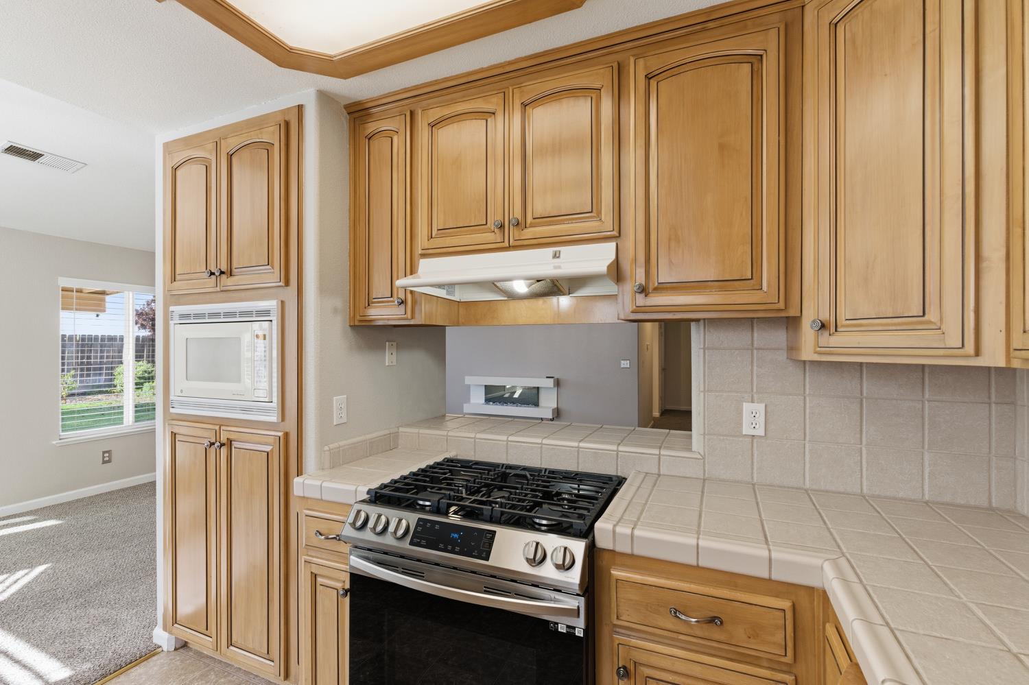 184 S Doubletree Way, Madera, CA 93637