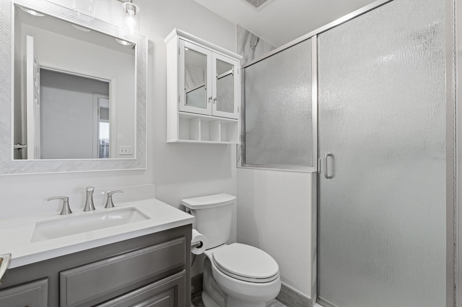 184 S Doubletree Way, Madera, CA 93637