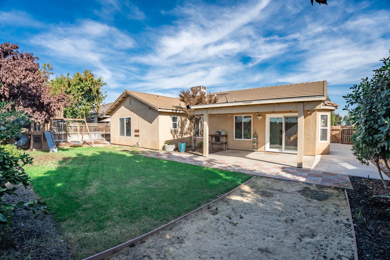 184 S Doubletree Way, Madera, CA 93637