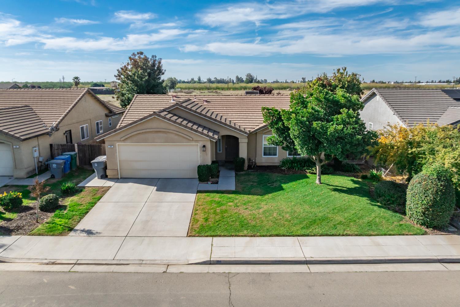 184 S Doubletree Way, Madera, CA 93637