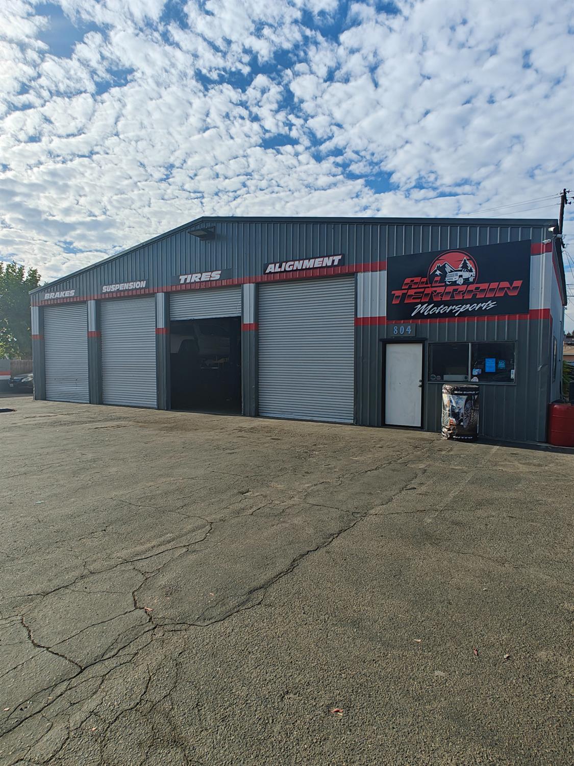 800 S Gateway Dr, Madera, CA 93637