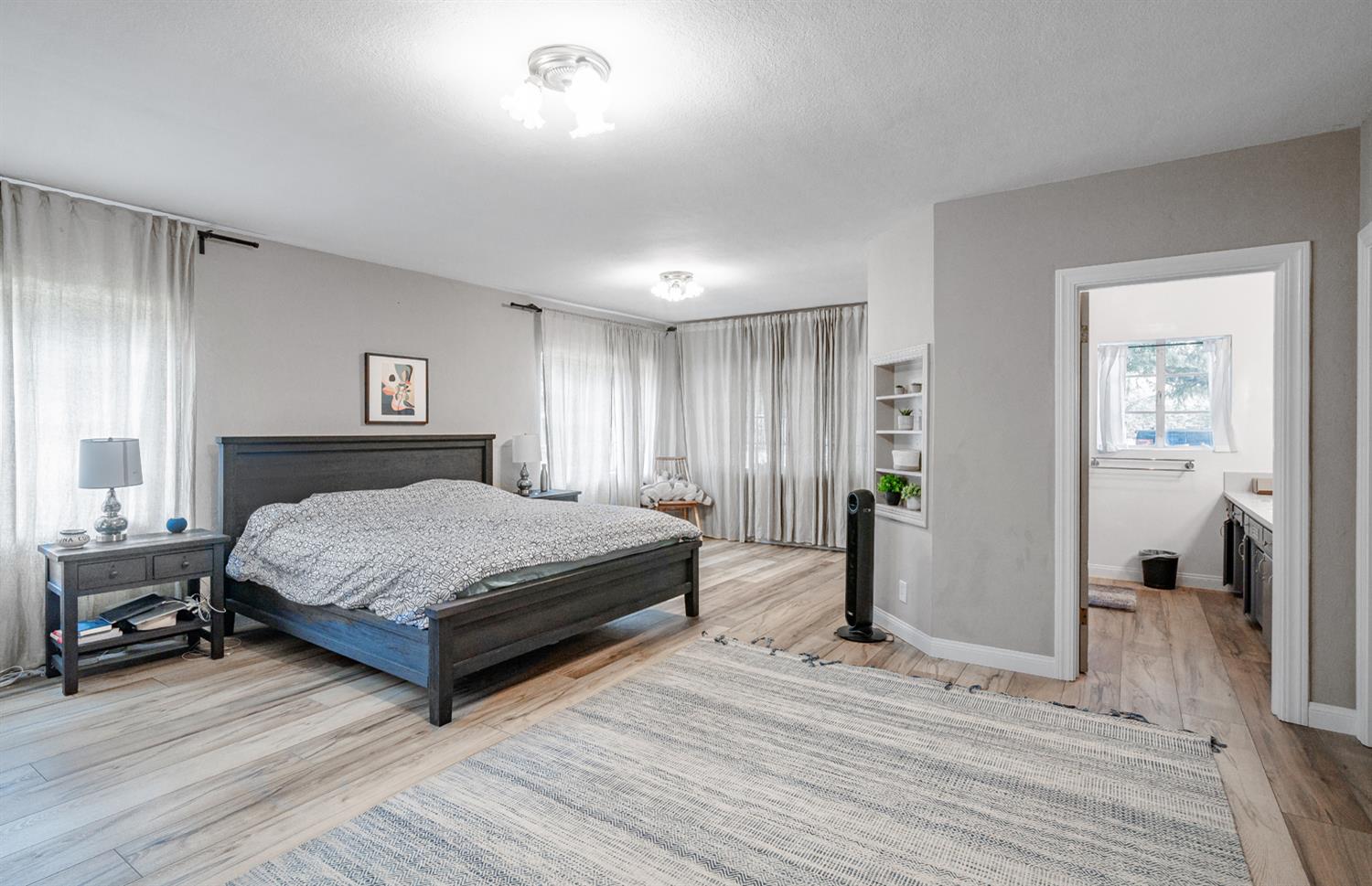 5508 E Lane Ave, Fresno, CA 93727