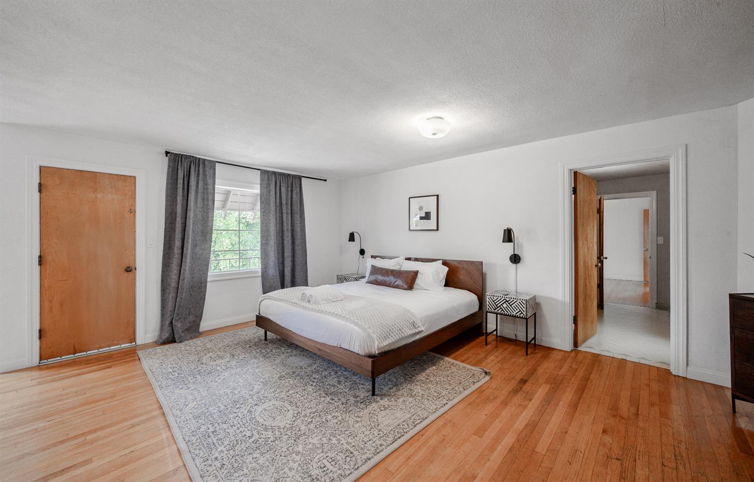 5508 E Lane Ave, Fresno, CA 93727