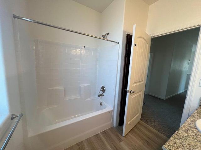 1484 Concord Way #LT 37, Dinuba, CA 93618