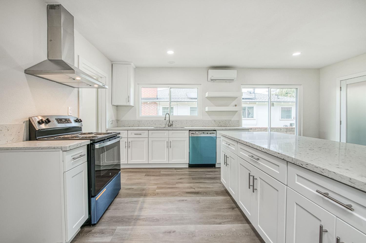 506 W Terrace Ave, Fresno, CA 93705