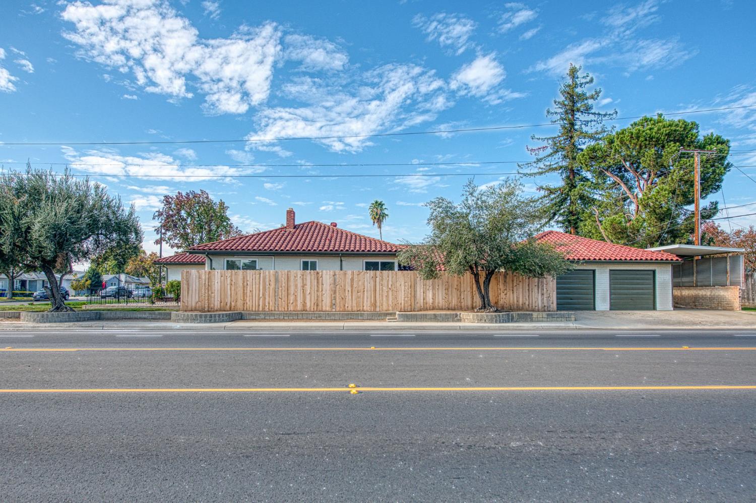 506 W Terrace Ave, Fresno, CA 93705