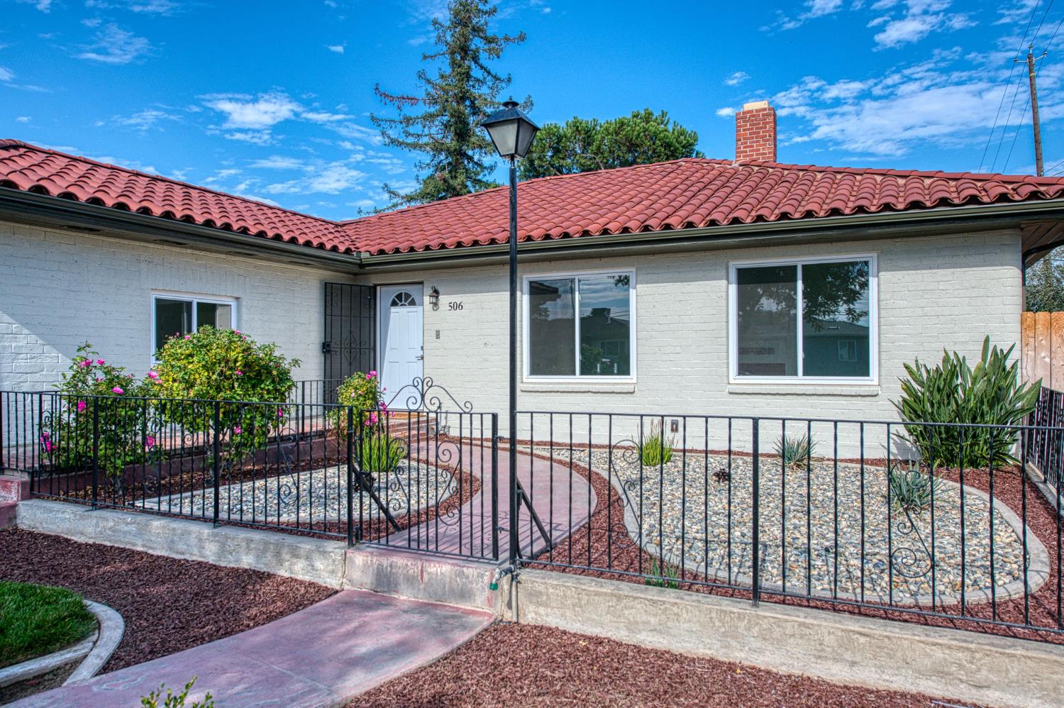 506 W Terrace Ave, Fresno, CA 93705