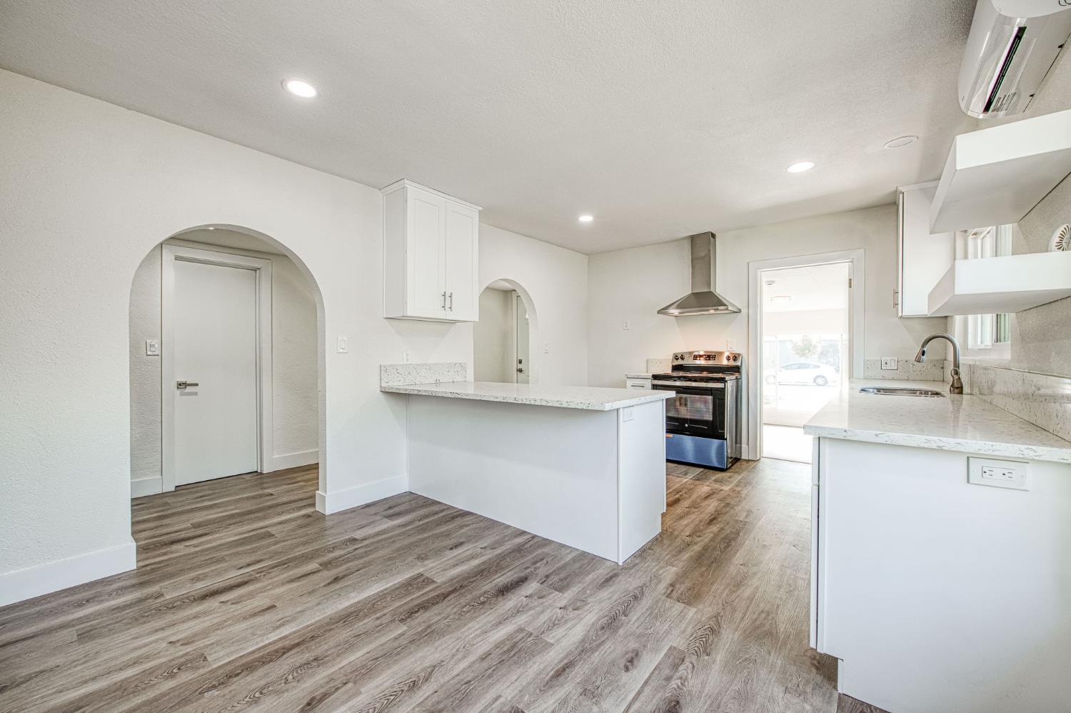 506 W Terrace Ave, Fresno, CA 93705