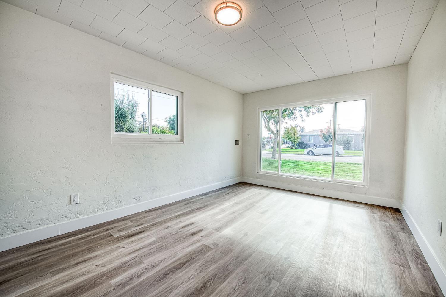 506 W Terrace Ave, Fresno, CA 93705