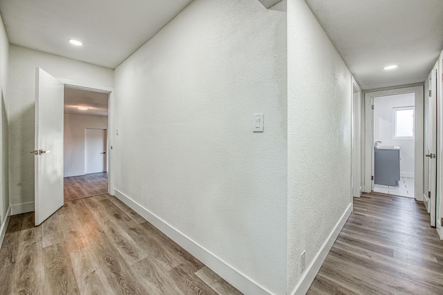 506 W Terrace Ave, Fresno, CA 93705