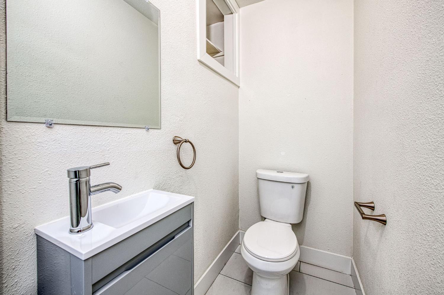 506 W Terrace Ave, Fresno, CA 93705