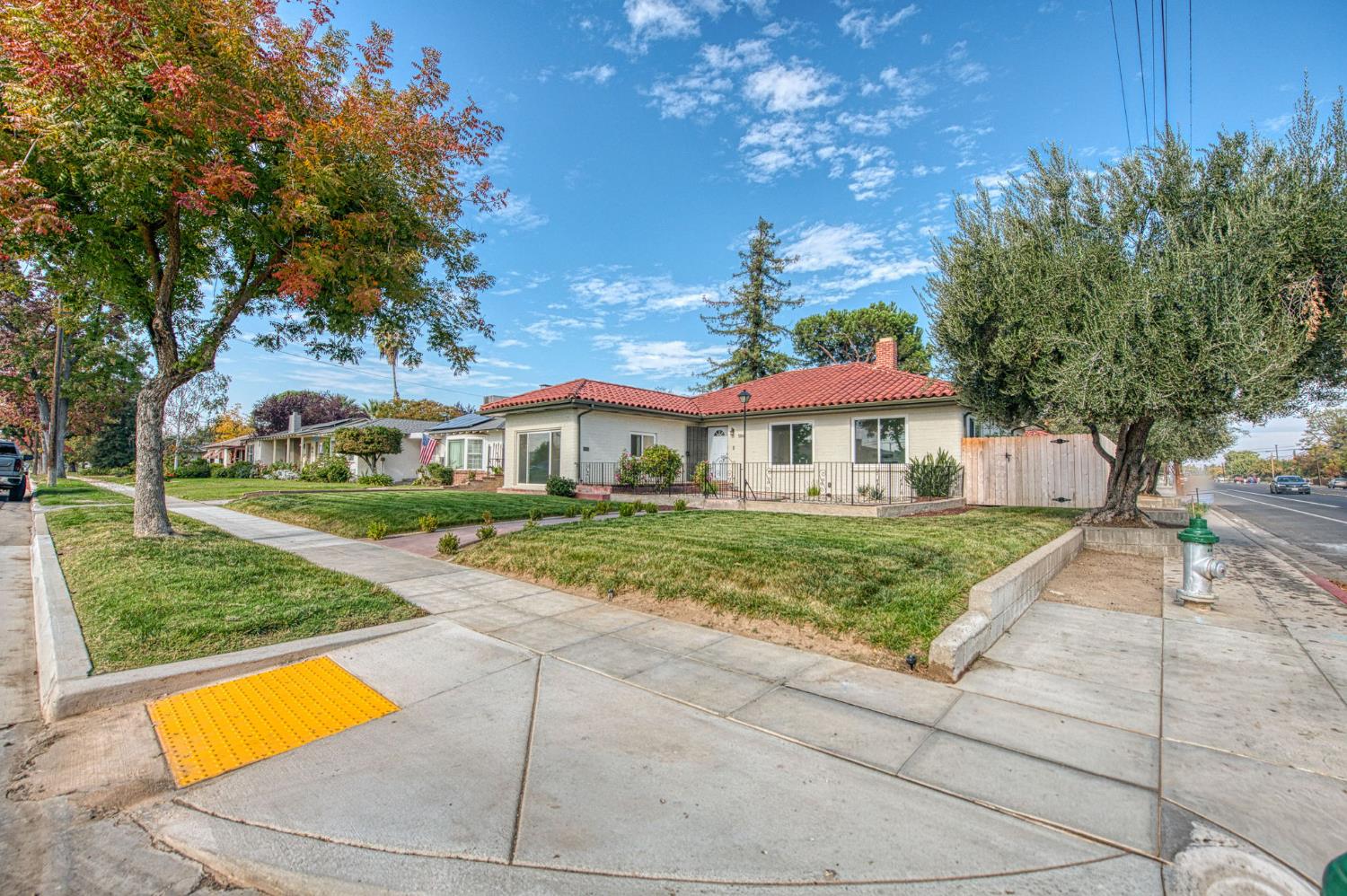 506 W Terrace Ave, Fresno, CA 93705