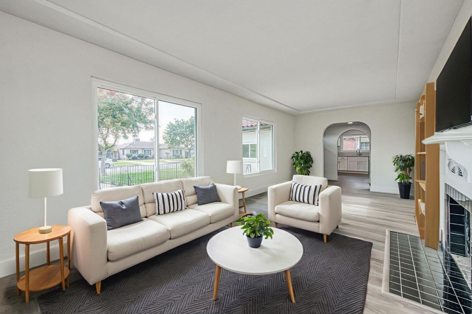 506 W Terrace Ave, Fresno, CA 93705