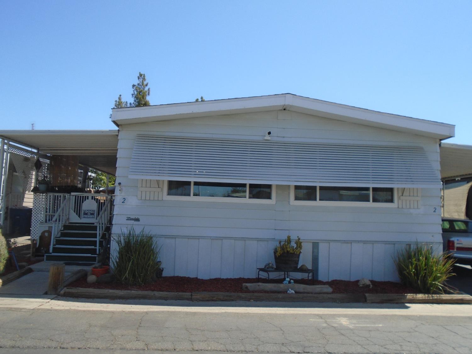 852 #2 E Grangeville Blvd #2, Hanford, CA 93230