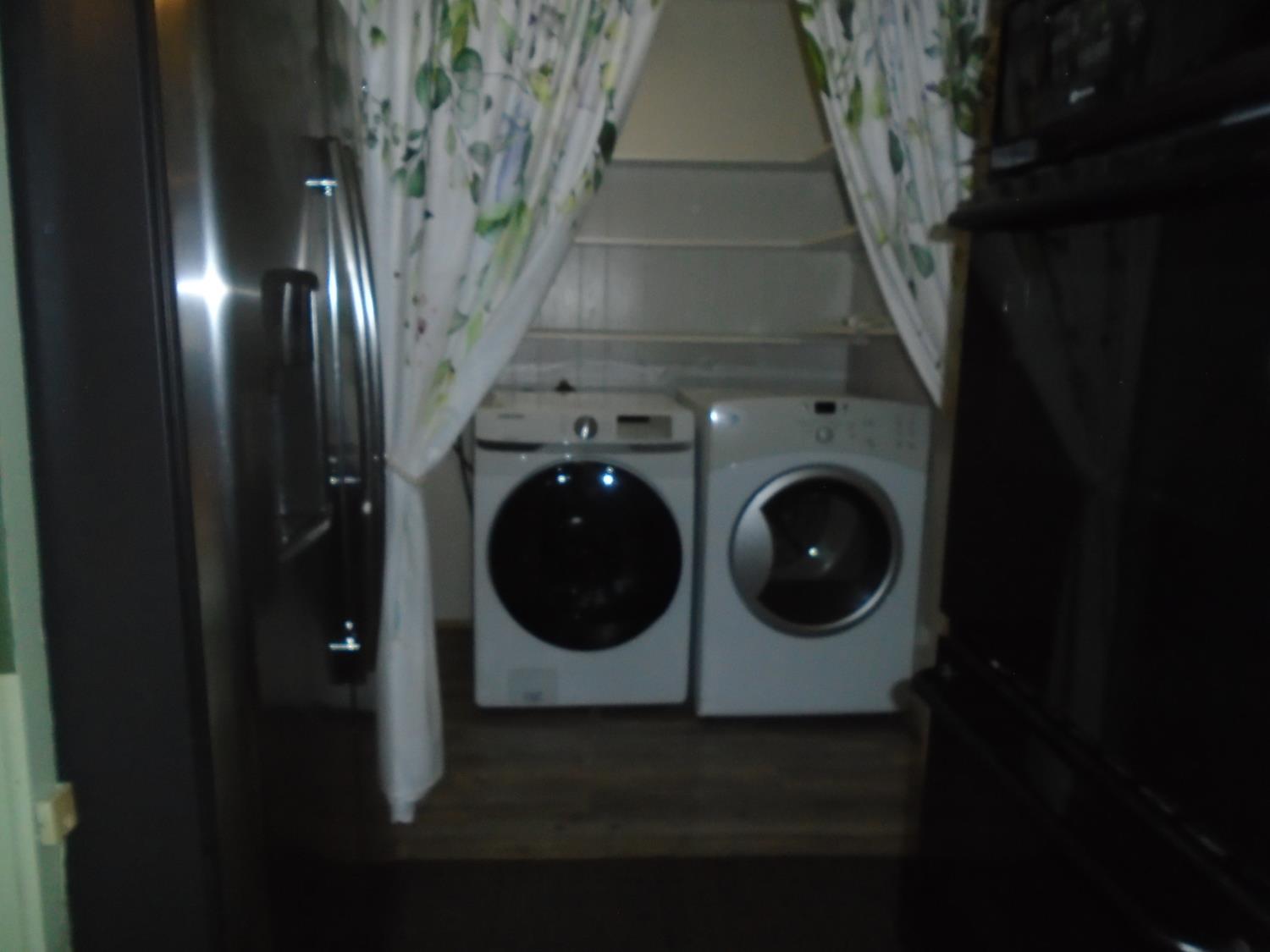 852 #2 E Grangeville Blvd #2, Hanford, CA 93230