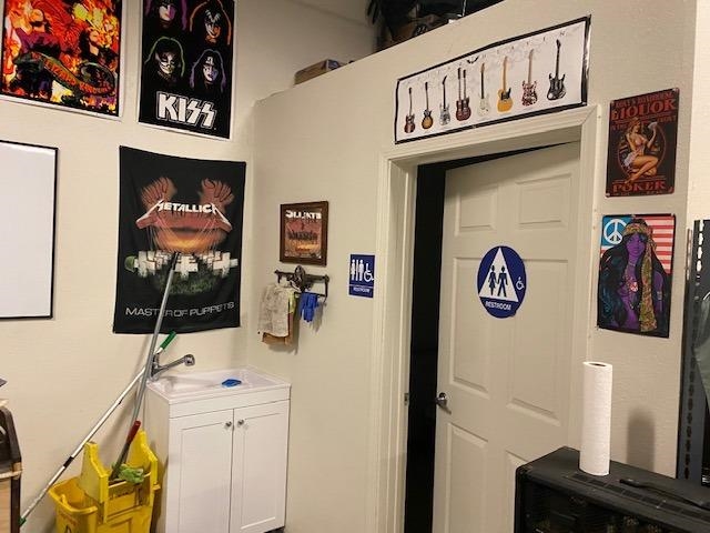 251 S 6th St, Coalinga, CA 93210