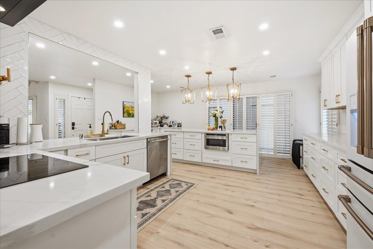 273 Hartnell Pl, Sacramento, CA 95825