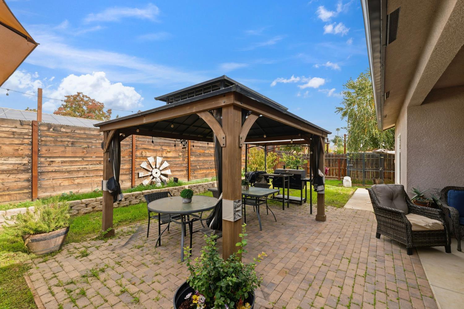 2286 E Jefferson Ave, Reedley, CA 93654