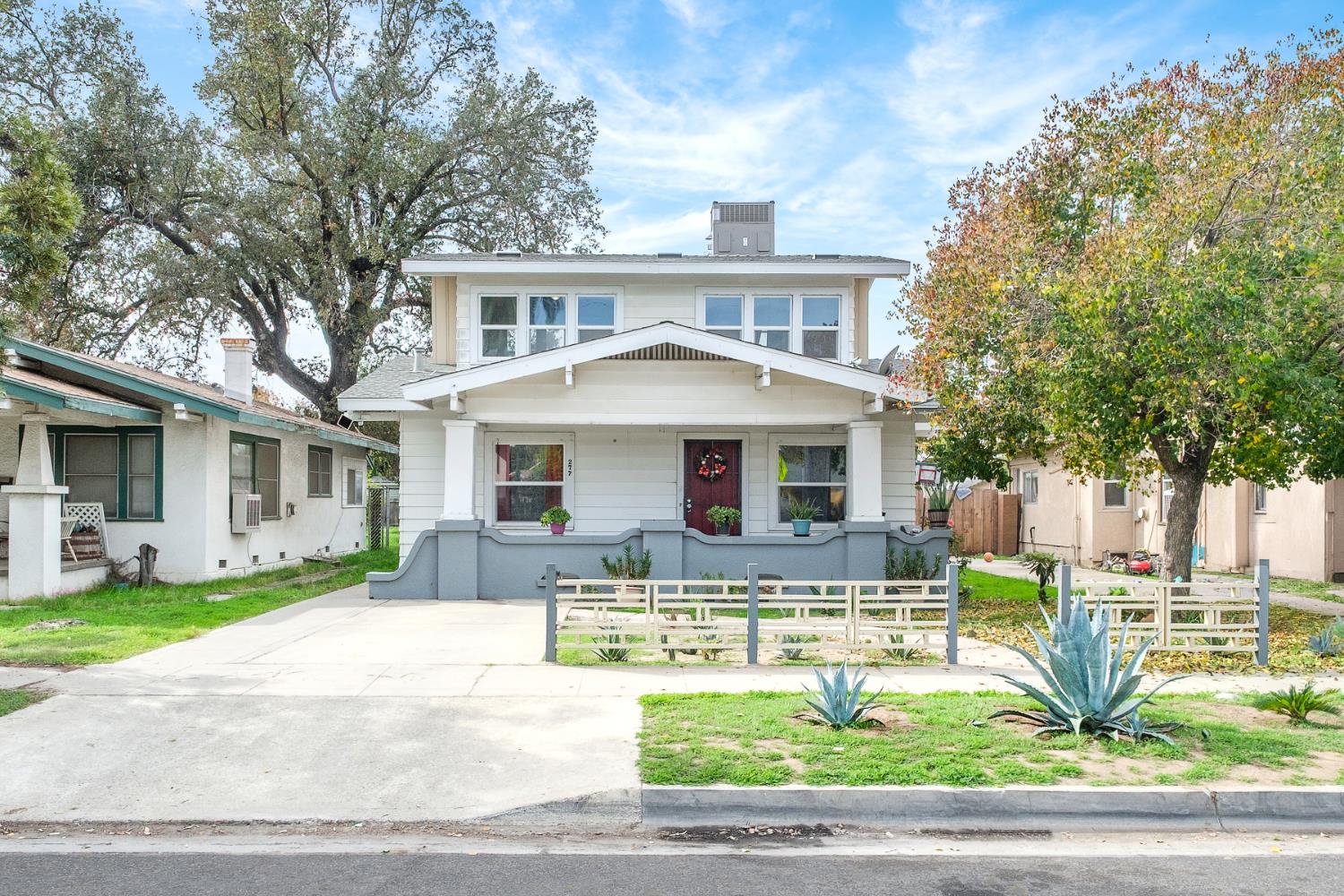 277 N H St, Dinuba, CA 93618