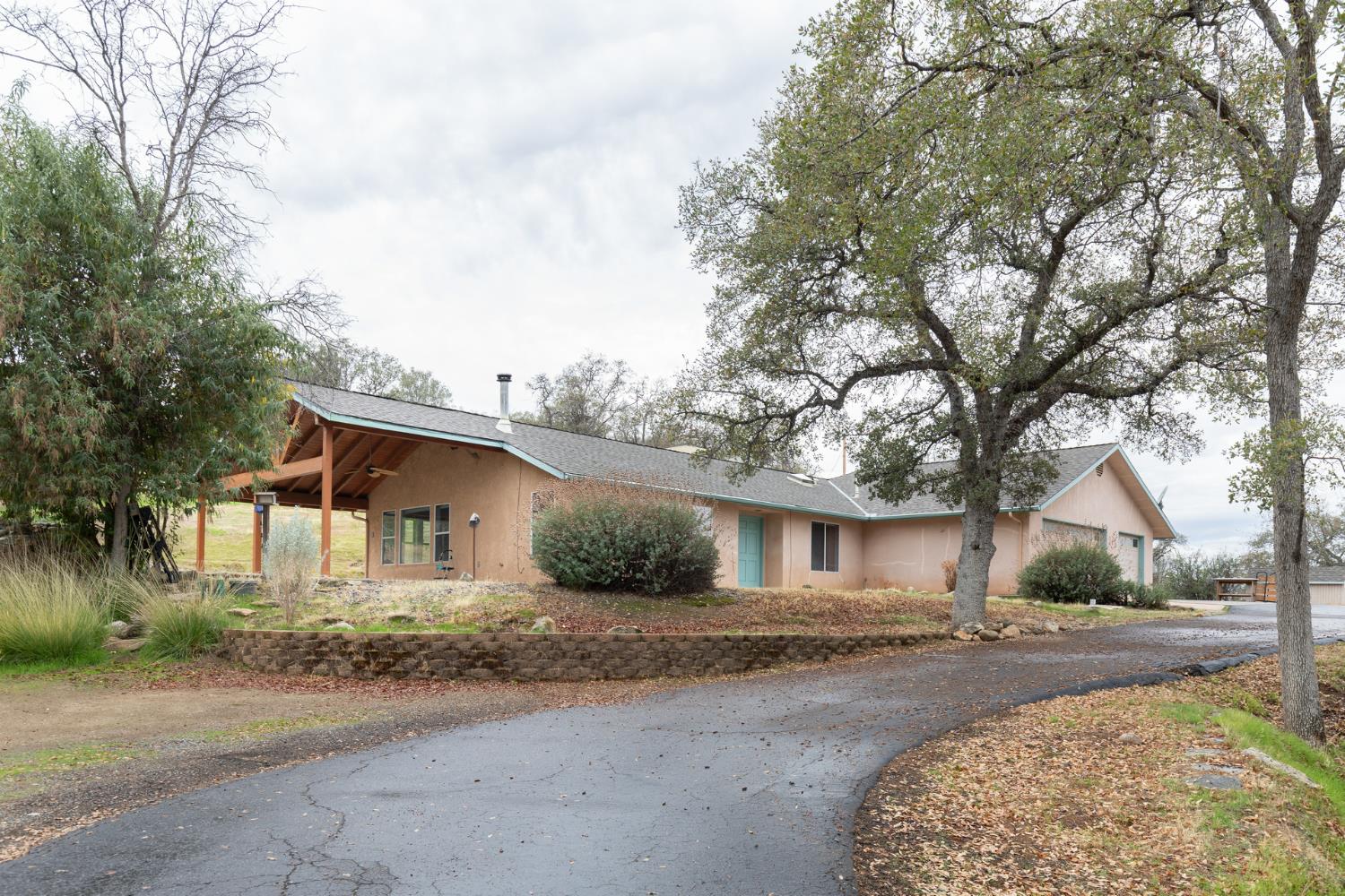 41508 Roaring River Ct, Coarsegold, CA 93614